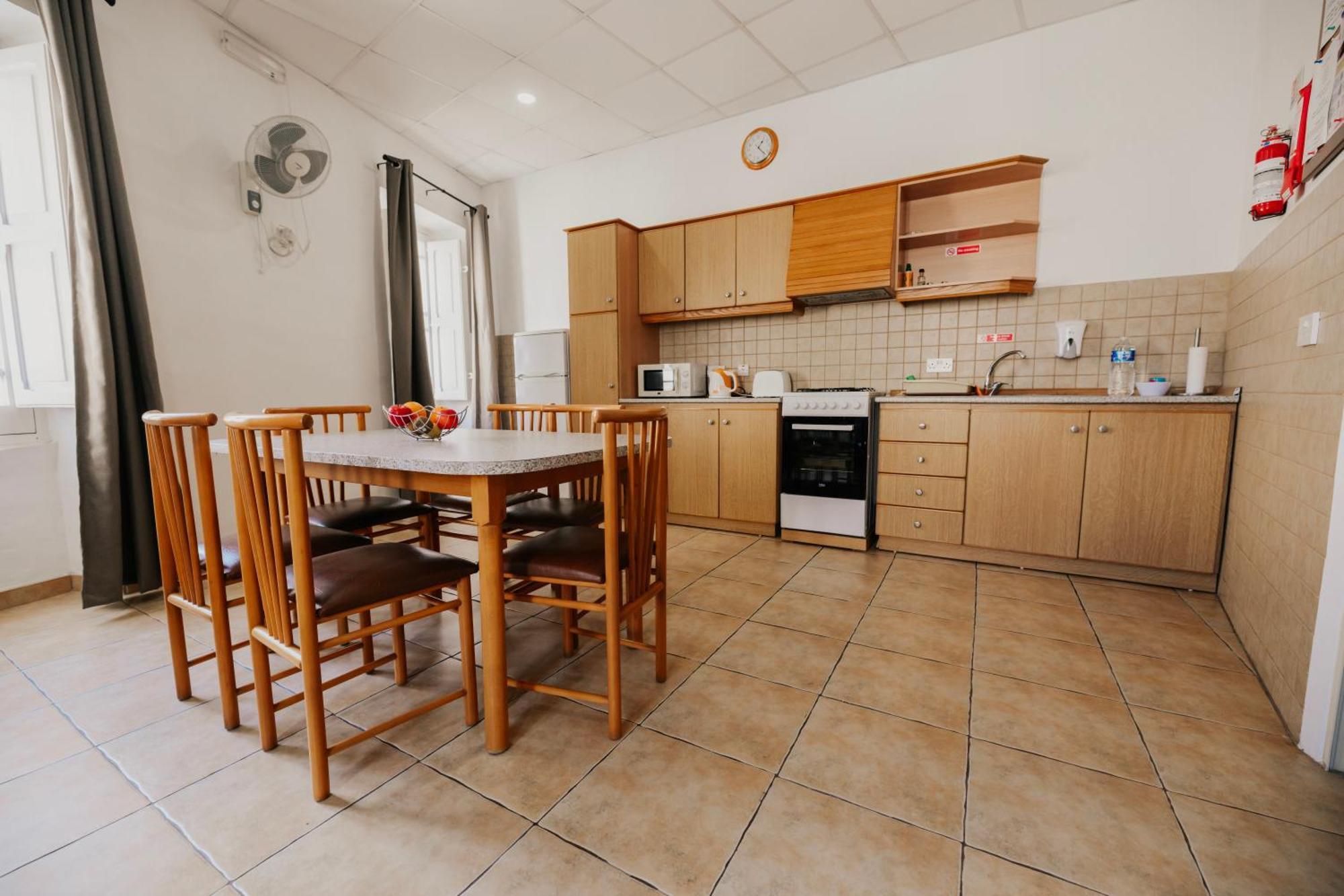 בירגו Gelmif Apartments מראה חיצוני תמונה