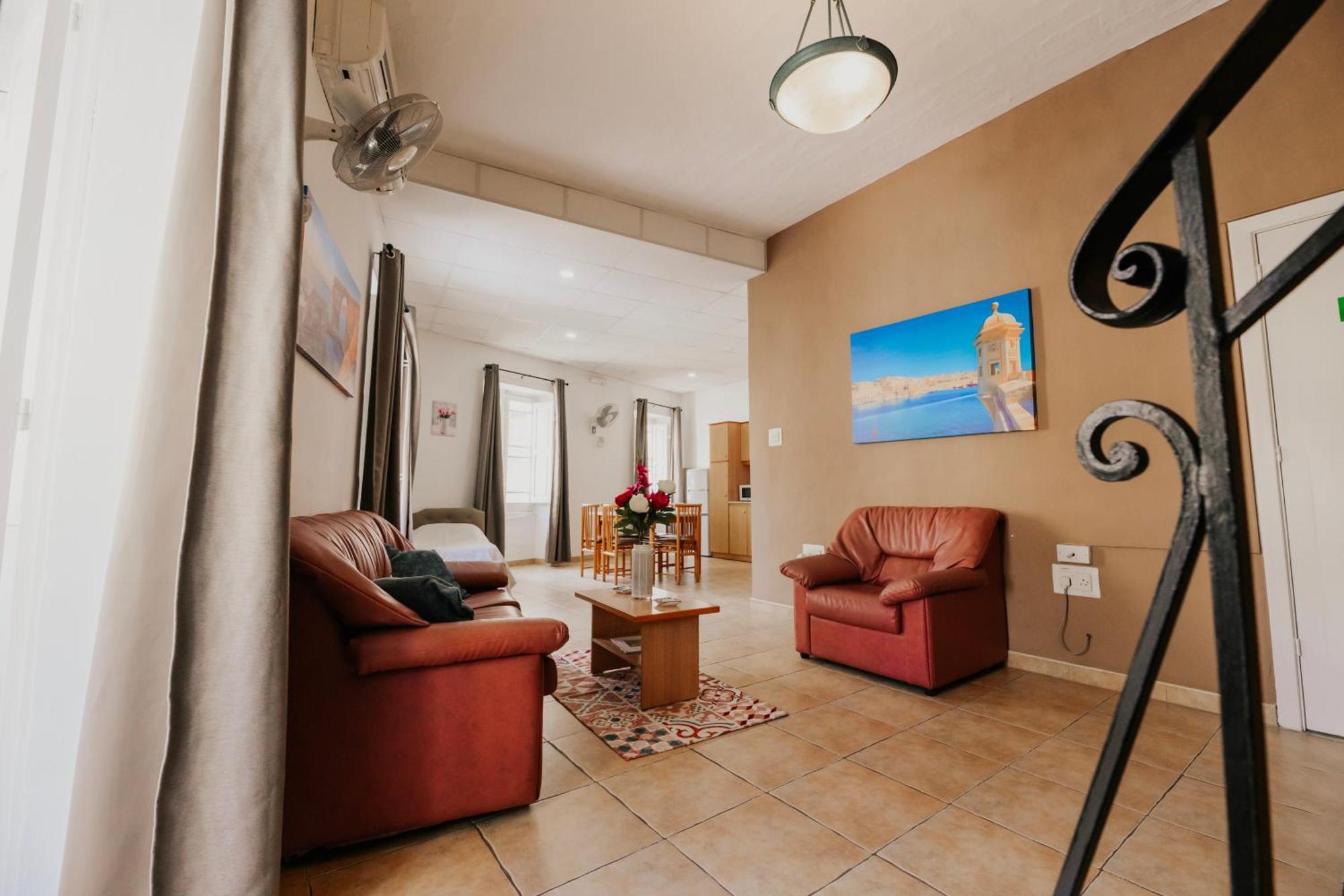 בירגו Gelmif Apartments מראה חיצוני תמונה